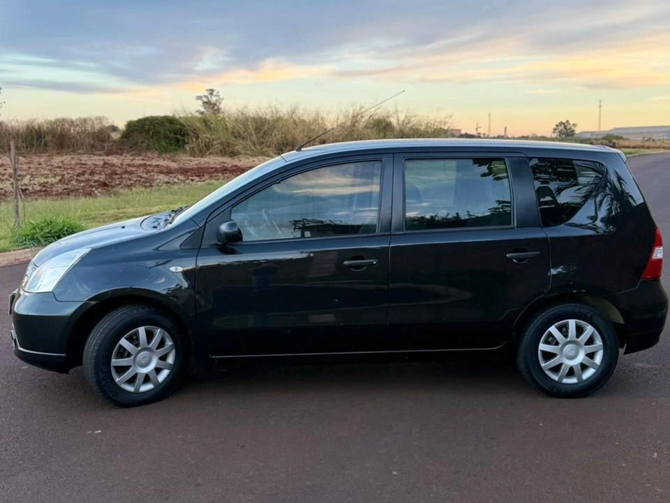 NISSAN LIVINA