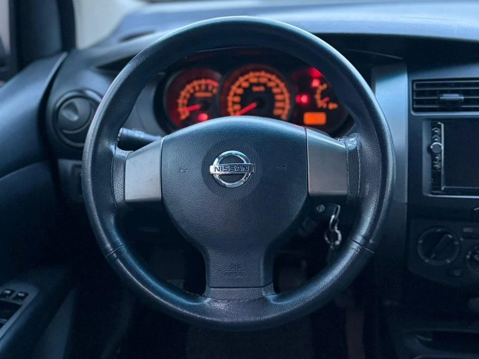 NISSAN LIVINA