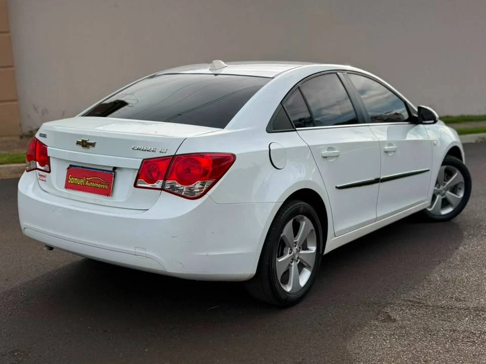 CHEVROLET CRUZE