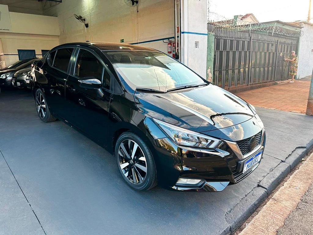 NISSAN VERSA