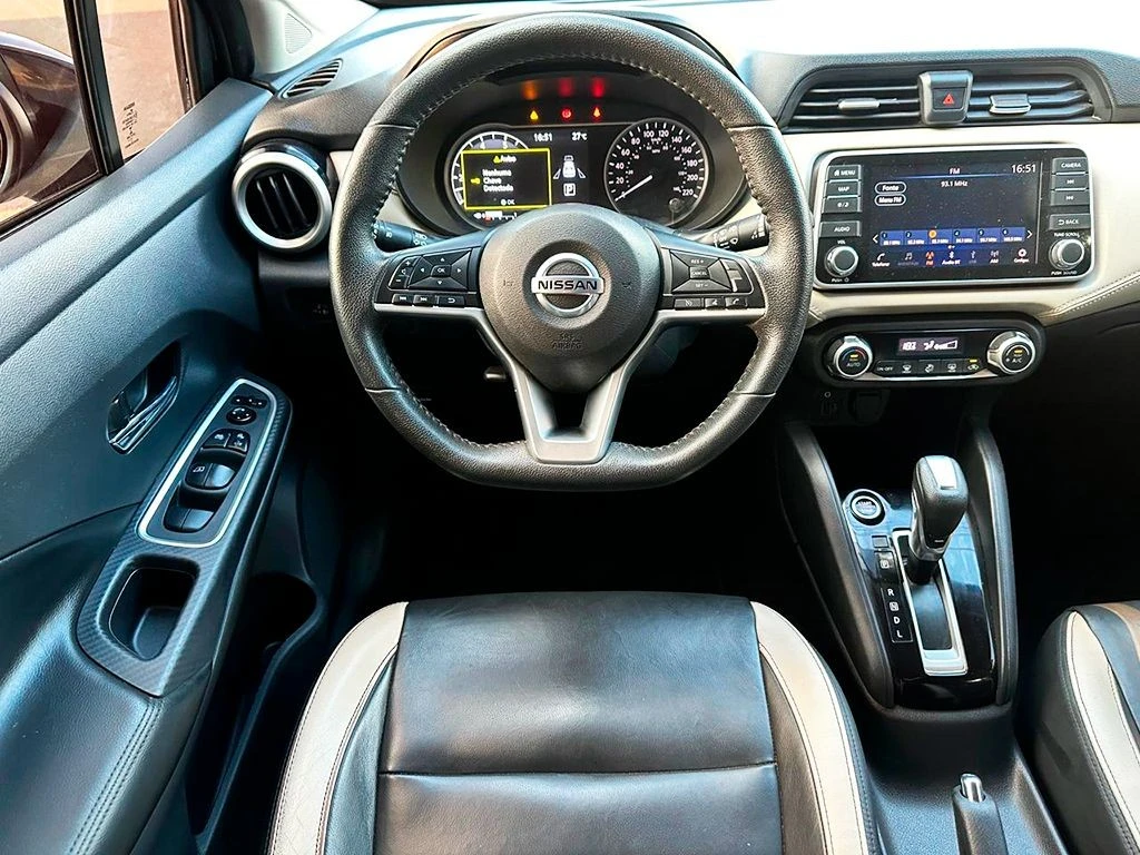 NISSAN VERSA