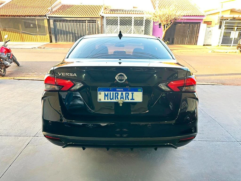 NISSAN VERSA