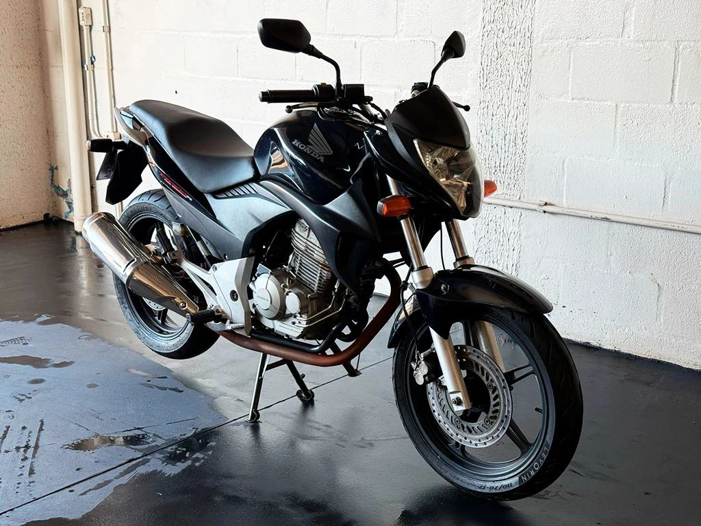 HONDA CB 300R
