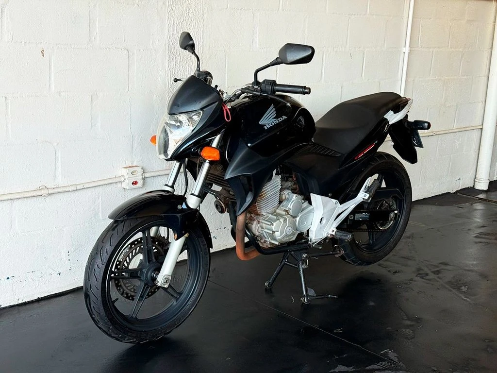 HONDA CB 300R