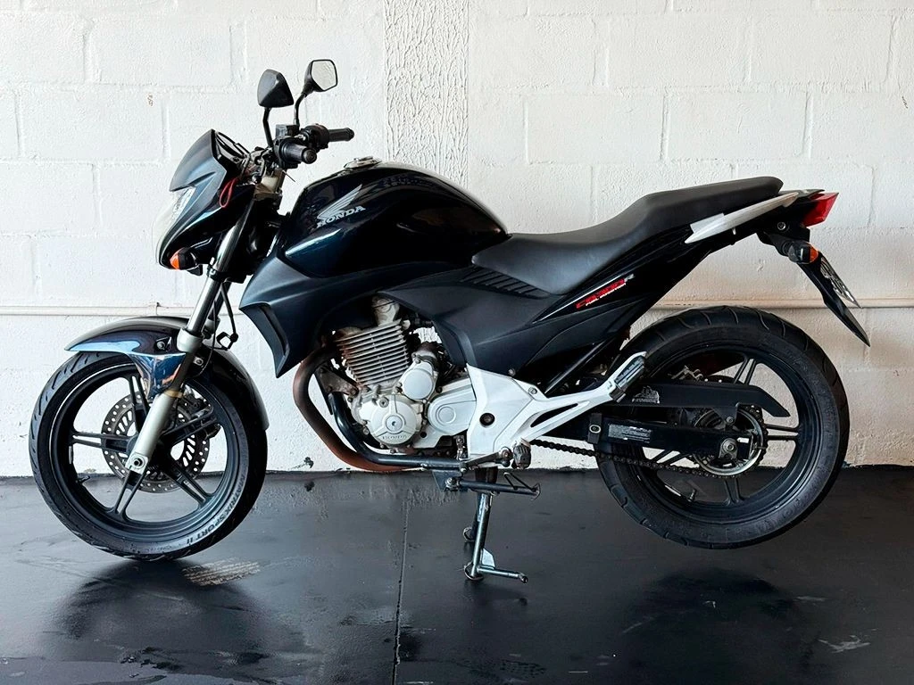 HONDA CB 300R