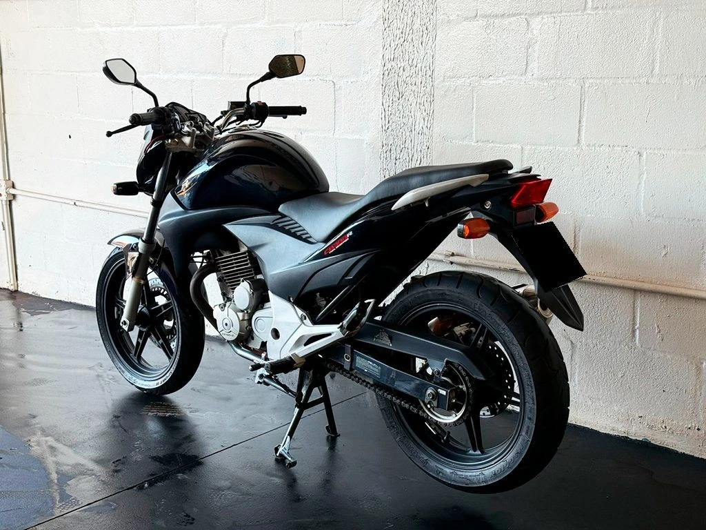 HONDA CB 300R
