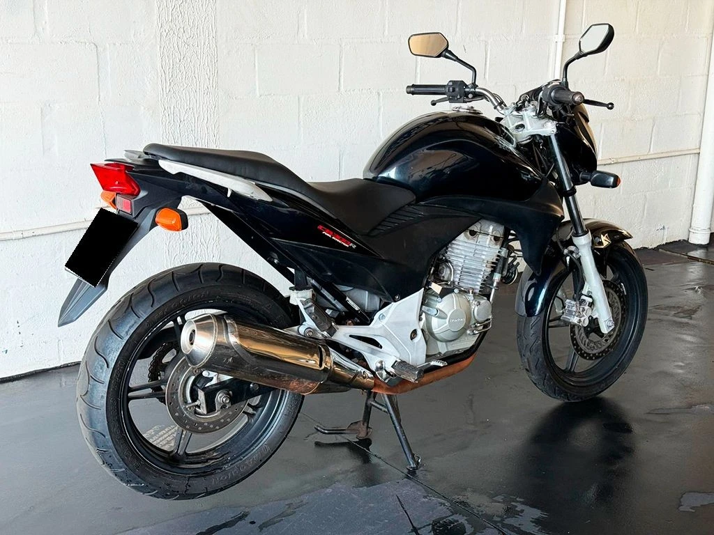 HONDA CB 300R