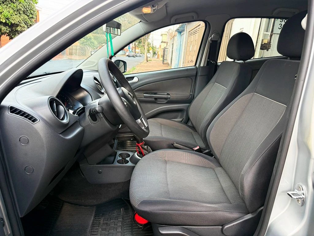 VOLKSWAGEN GOL