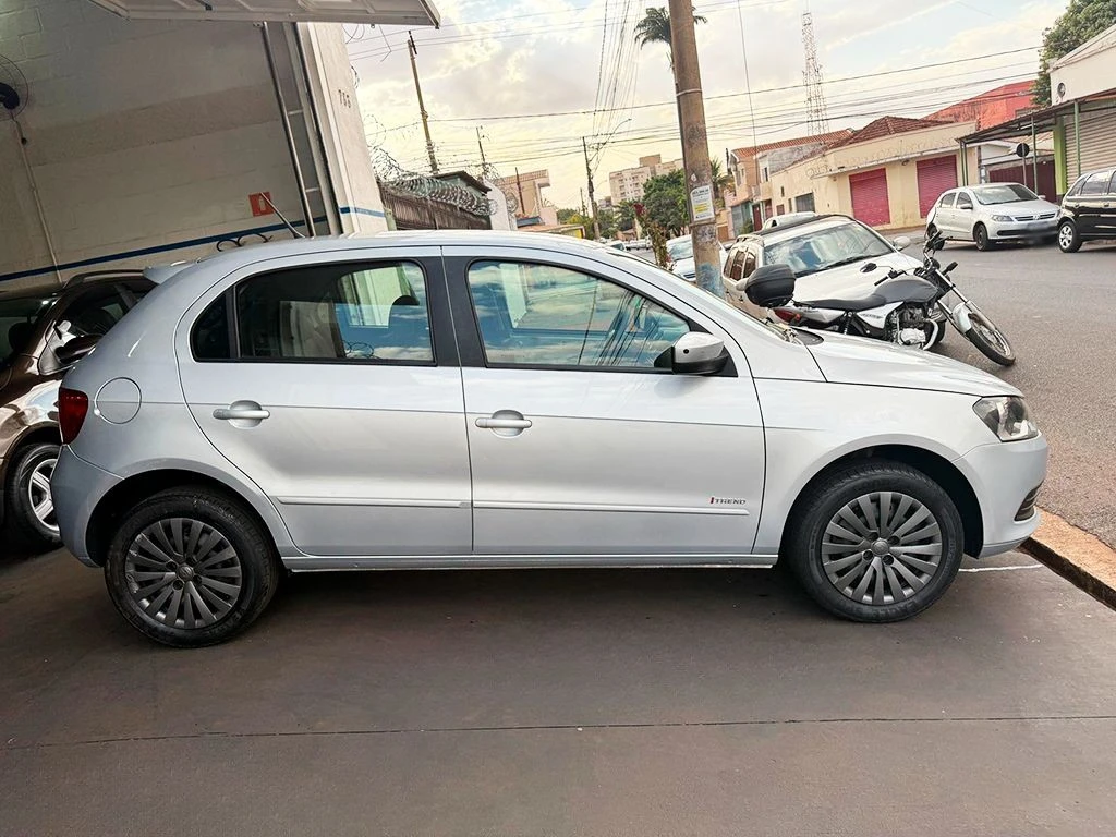 VOLKSWAGEN GOL