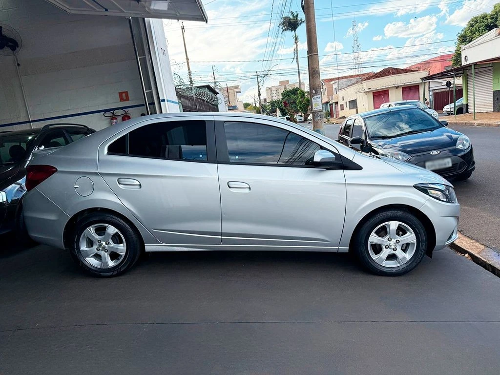 CHEVROLET PRISMA