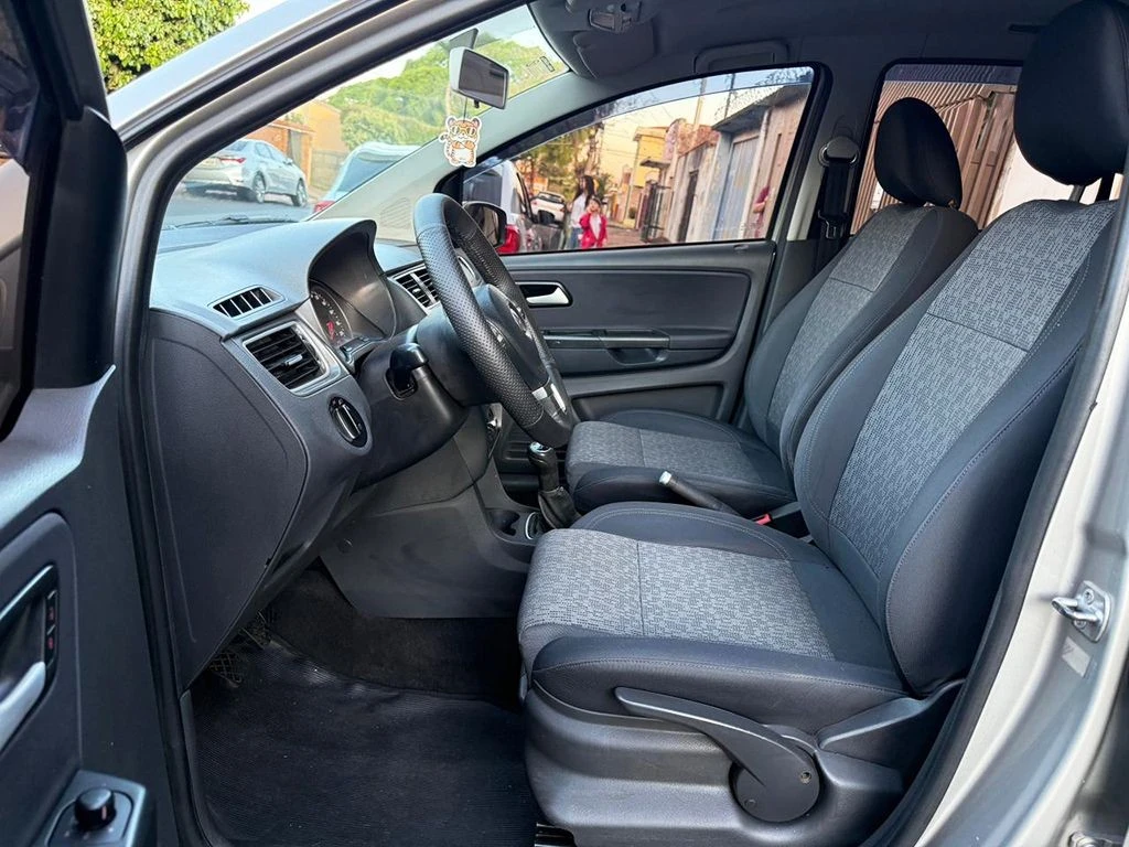 VOLKSWAGEN FOX