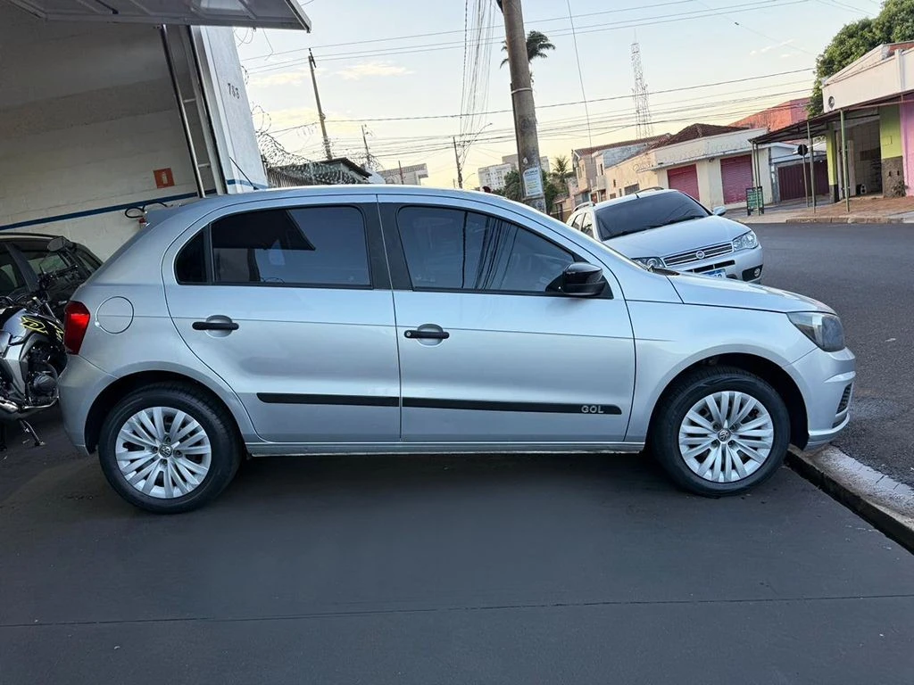 VOLKSWAGEN GOL
