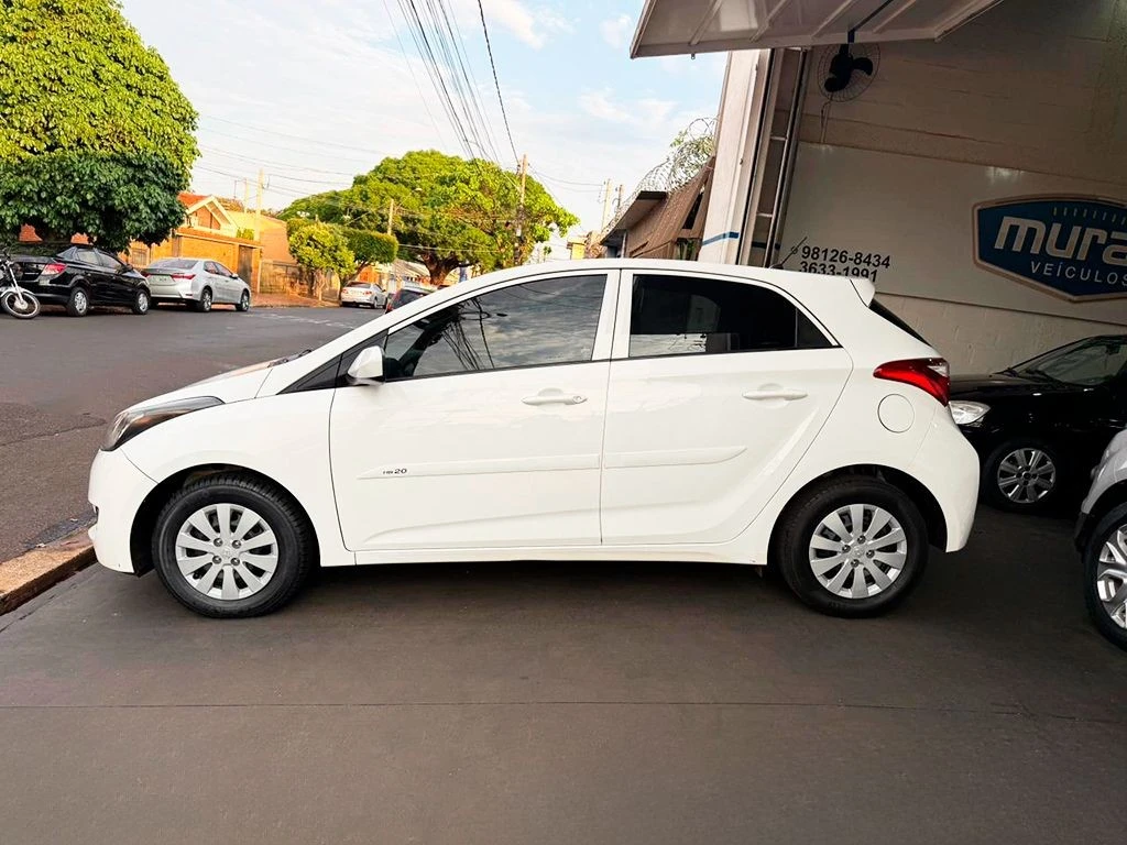 HYUNDAI HB20