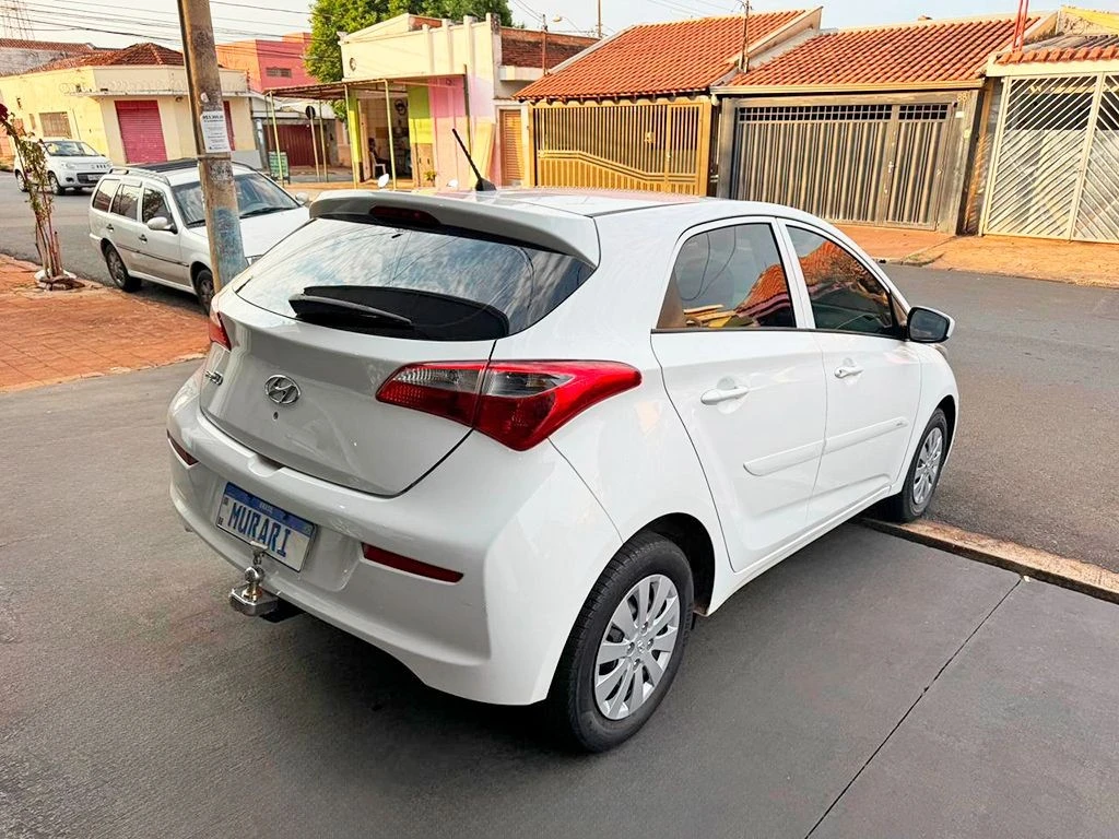 HYUNDAI HB20