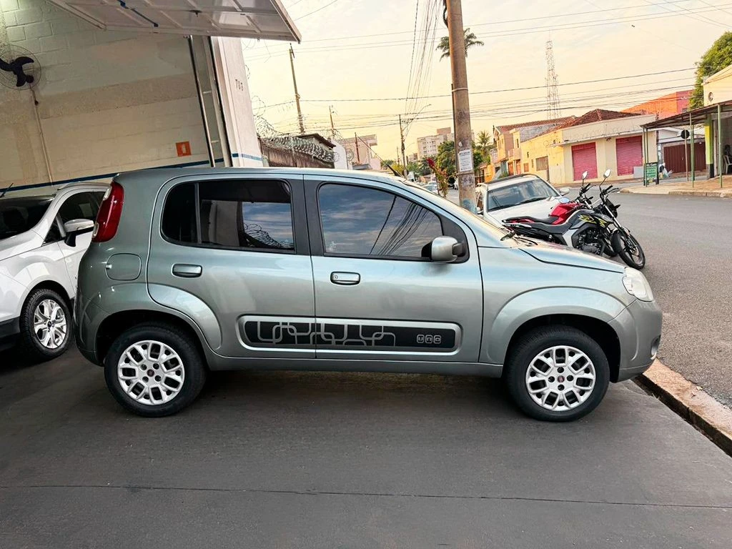 FIAT UNO