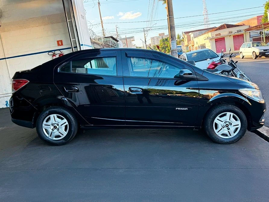 CHEVROLET PRISMA