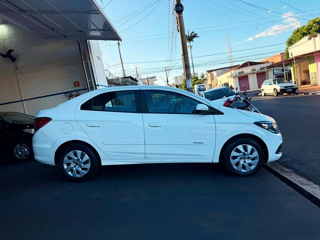 CHEVROLET PRISMA
