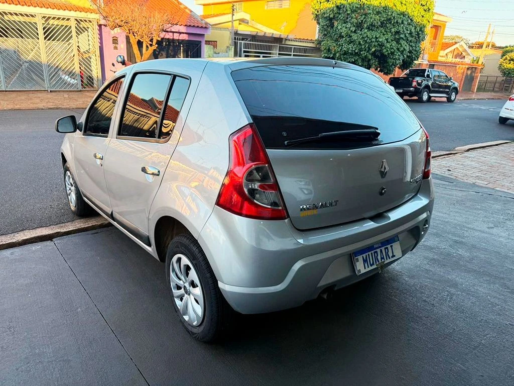 RENAULT SANDERO