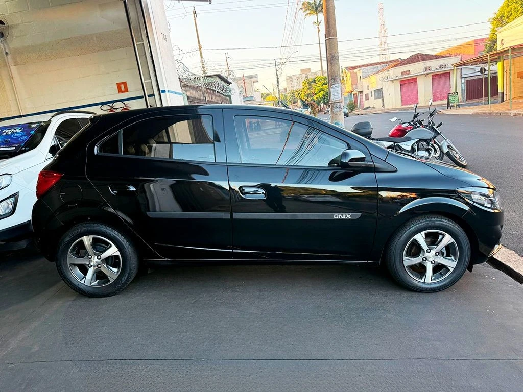 CHEVROLET ONIX