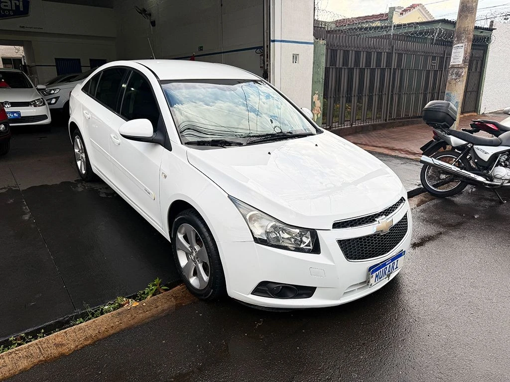 CHEVROLET CRUZE