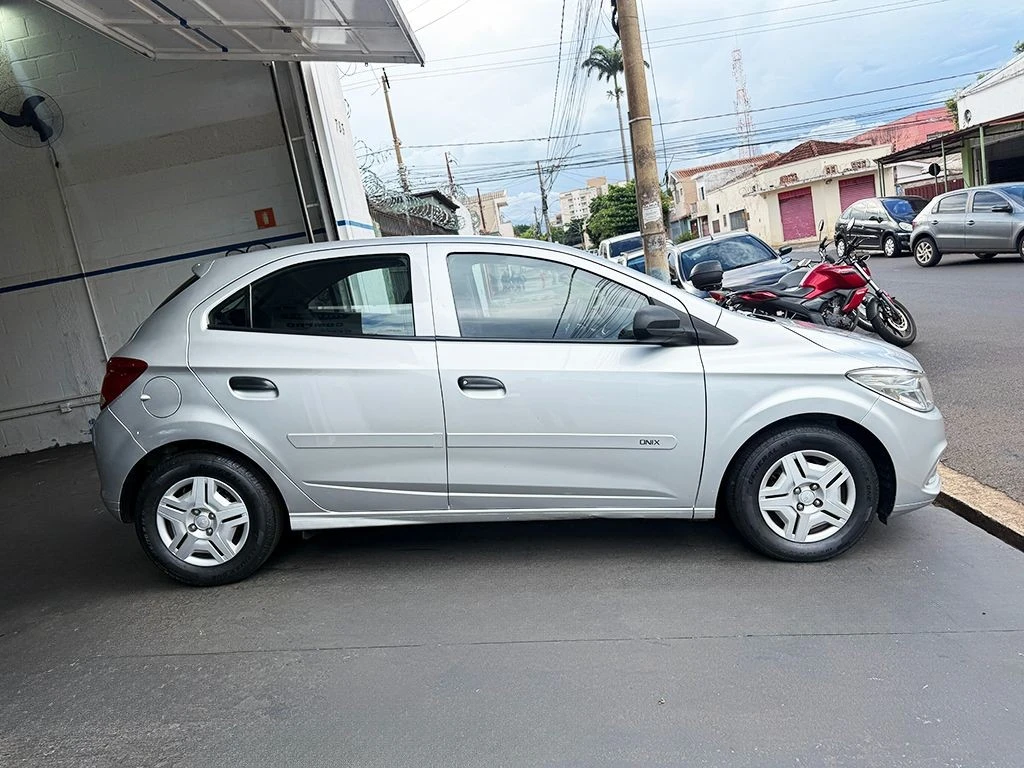 CHEVROLET ONIX