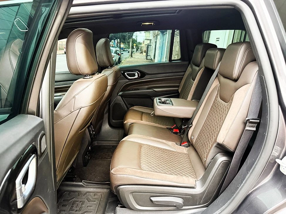 JEEP COMMANDER