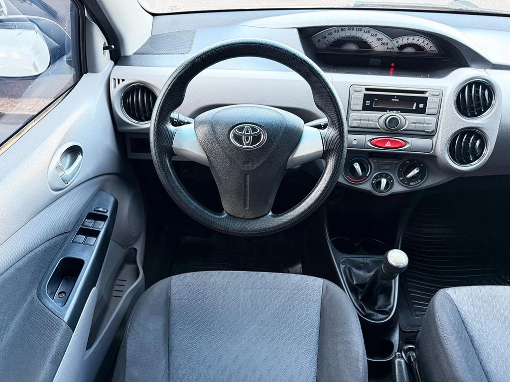TOYOTA ETIOS