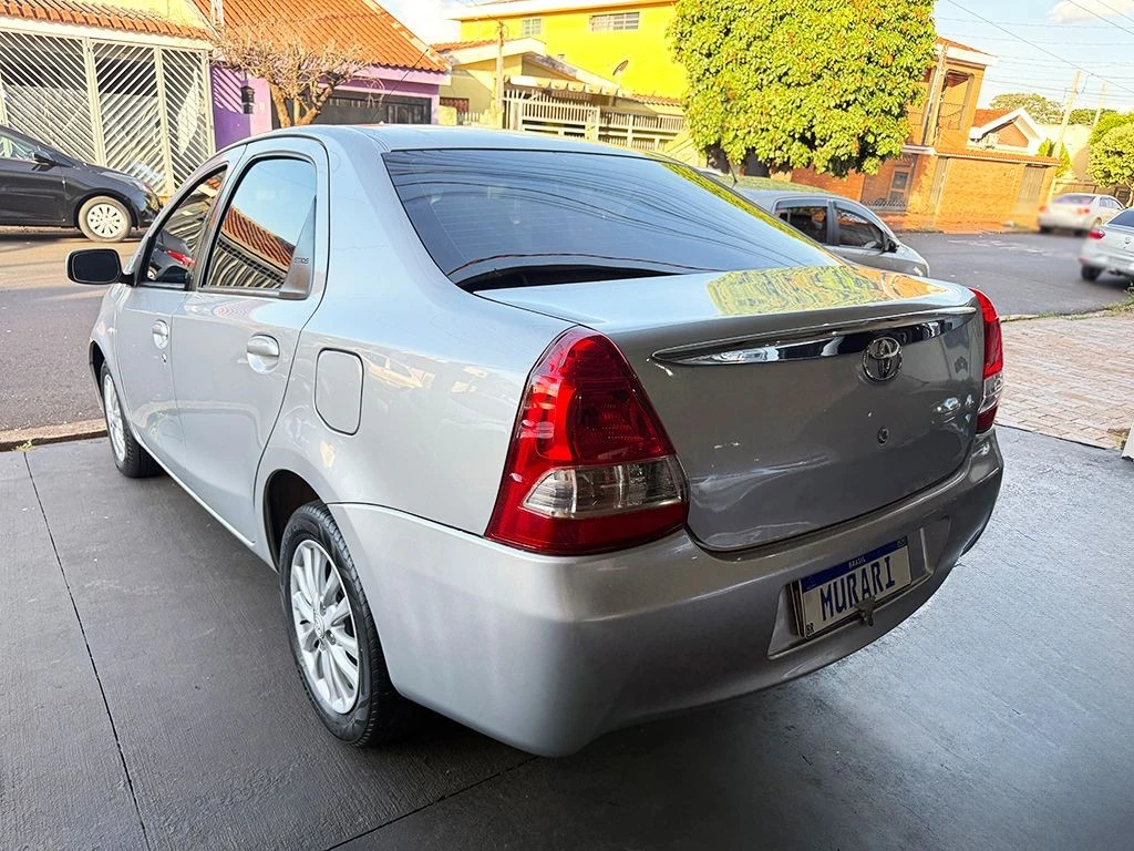 TOYOTA ETIOS