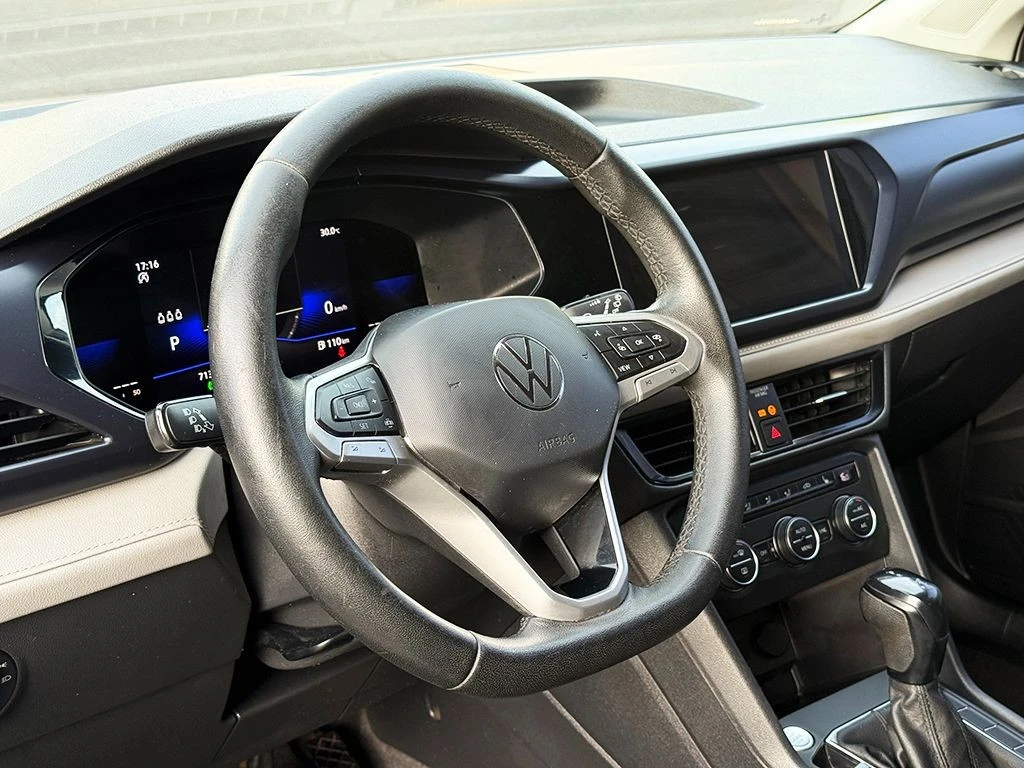 VOLKSWAGEN TAOS