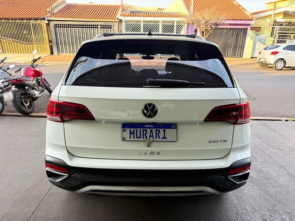 VOLKSWAGEN TAOS