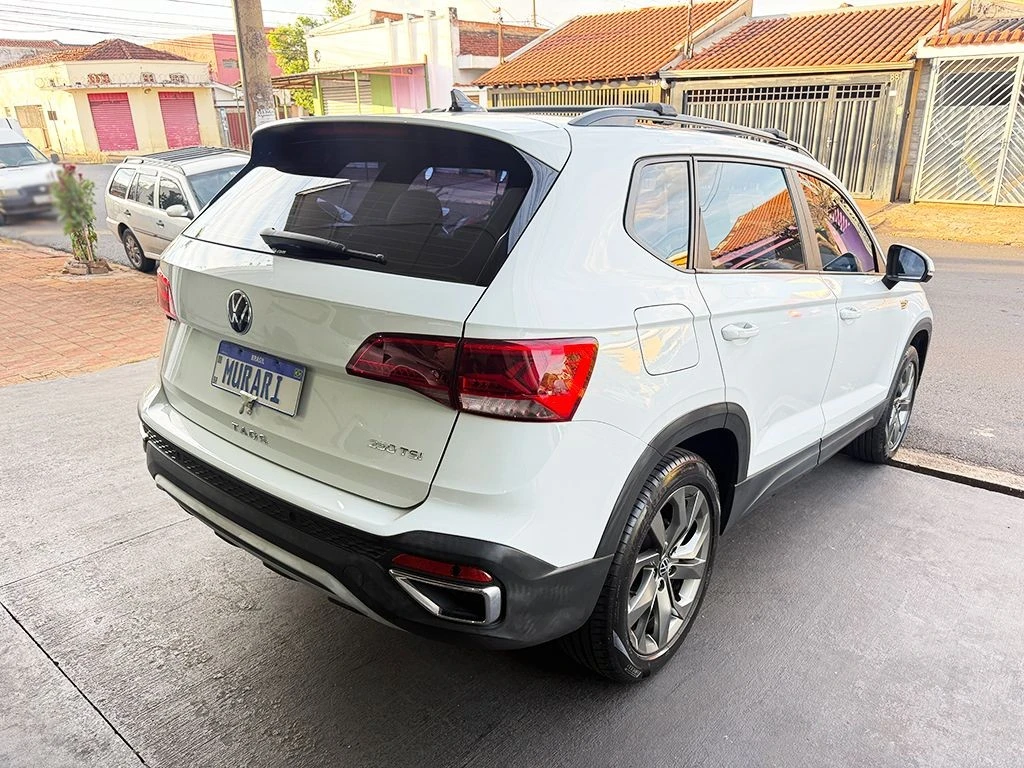 VOLKSWAGEN TAOS