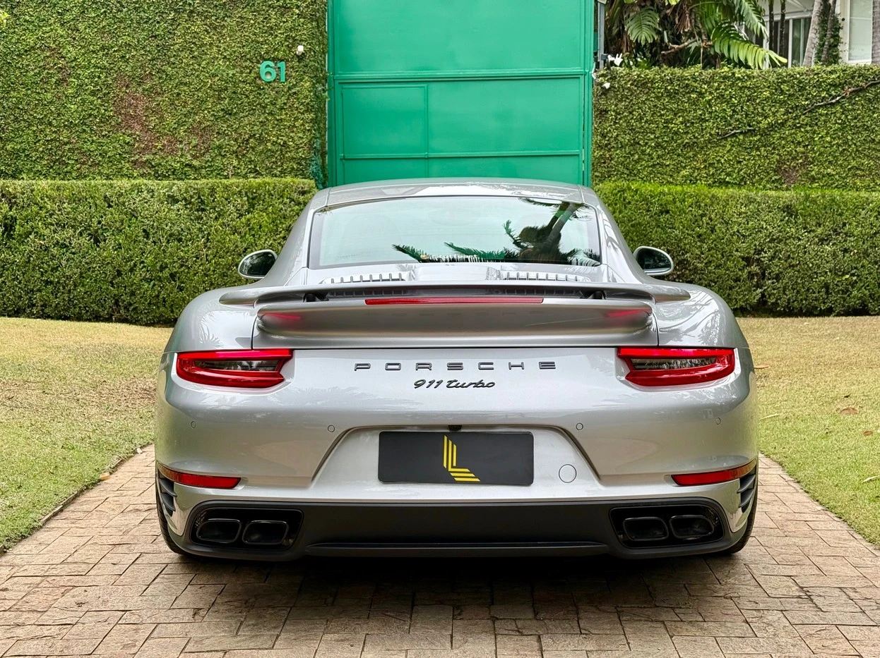PORSCHE 911