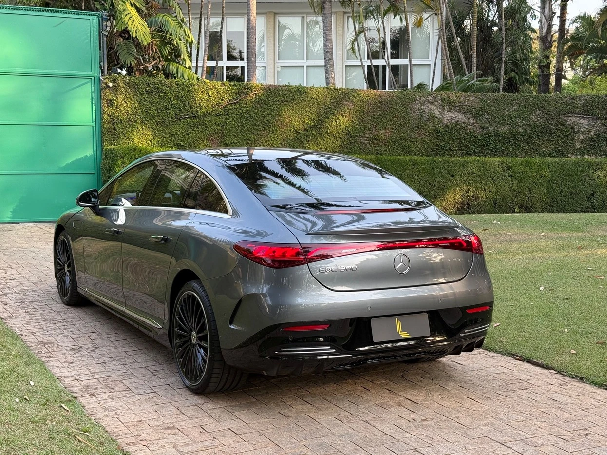 MERCEDES-BENZ EQC 400