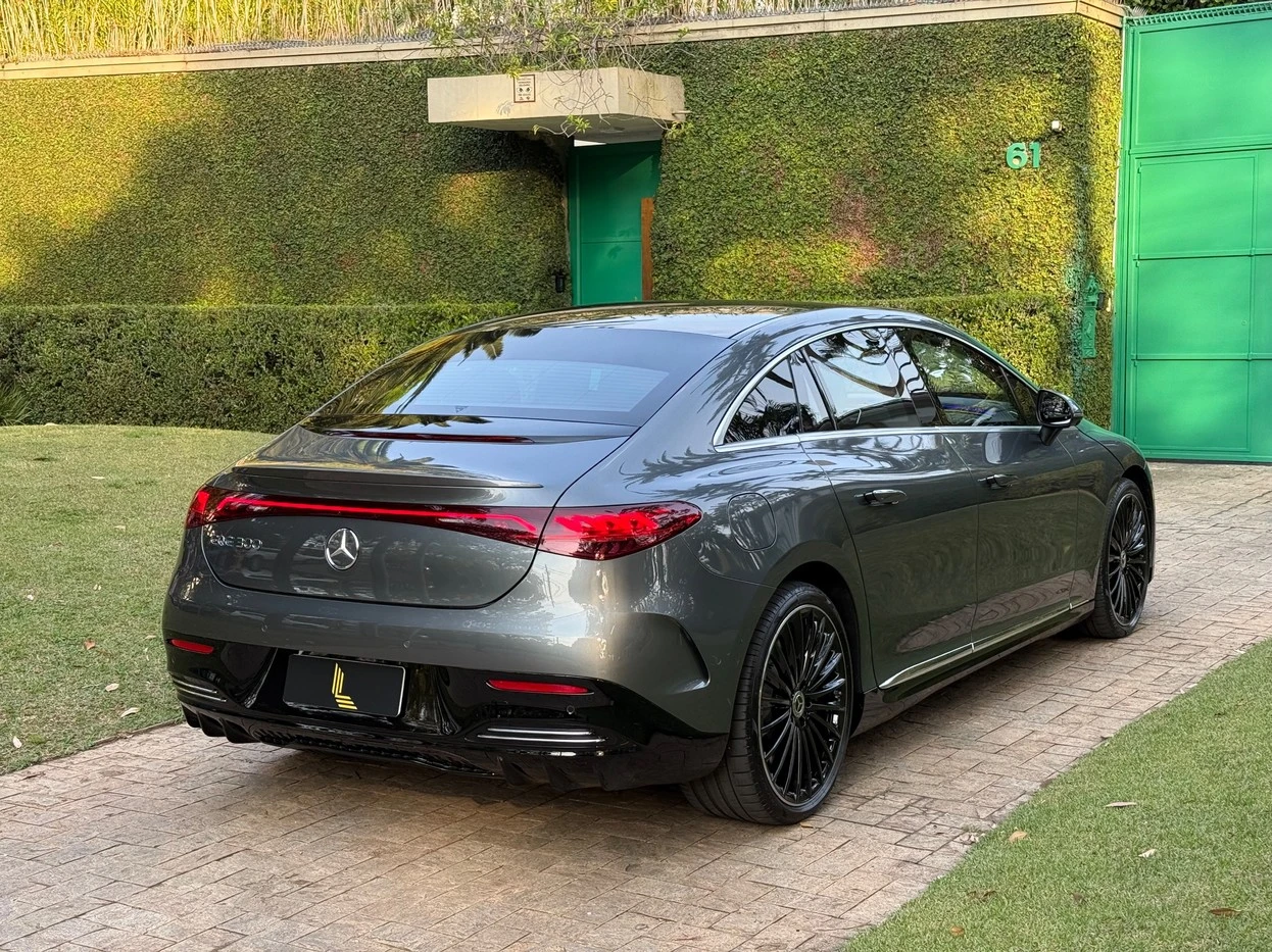 MERCEDES-BENZ EQC 400