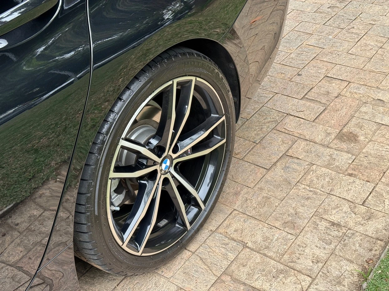 BMW 320I