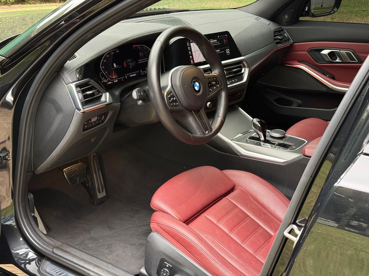 BMW 320I