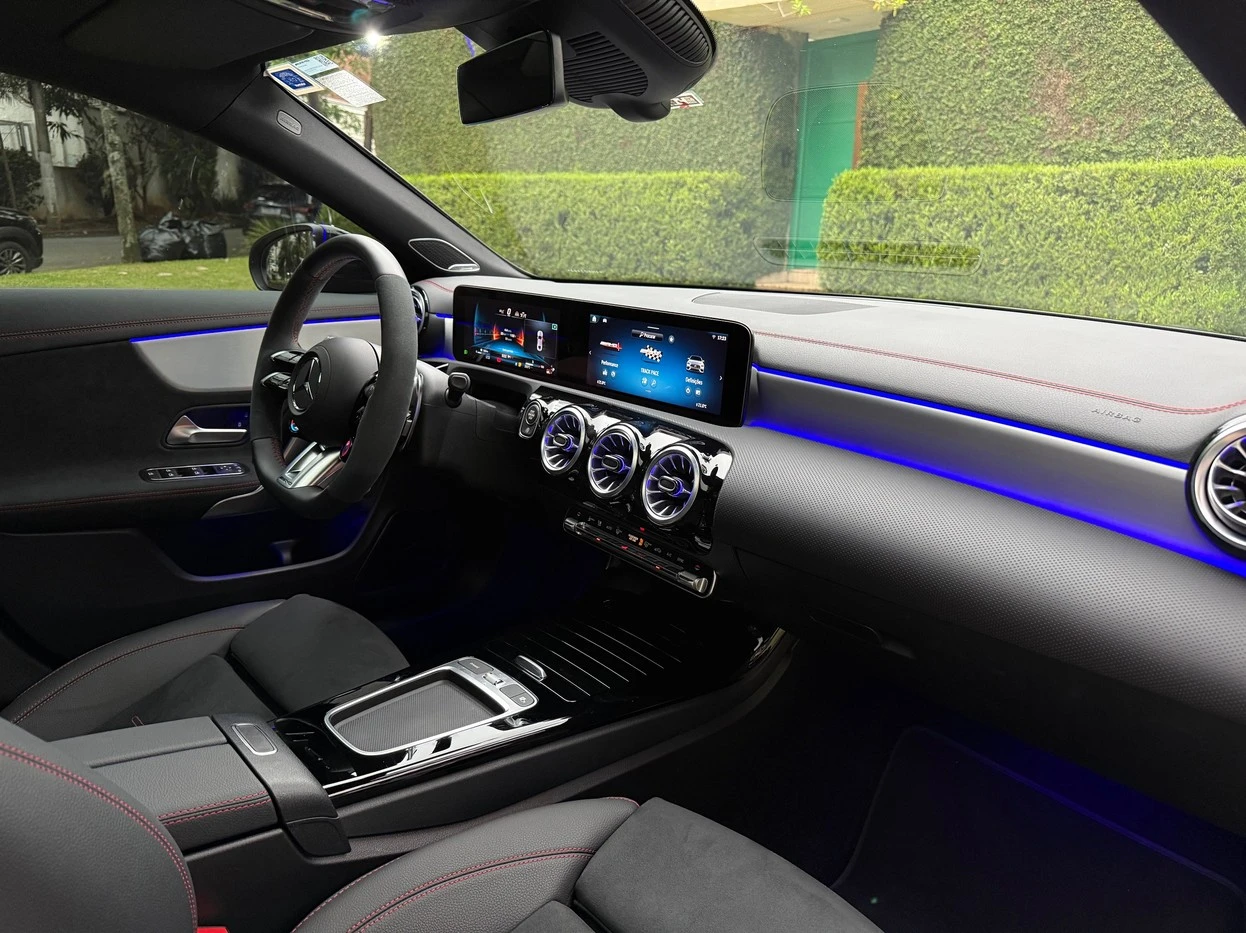 MERCEDES-BENZ CLA 45 AMG