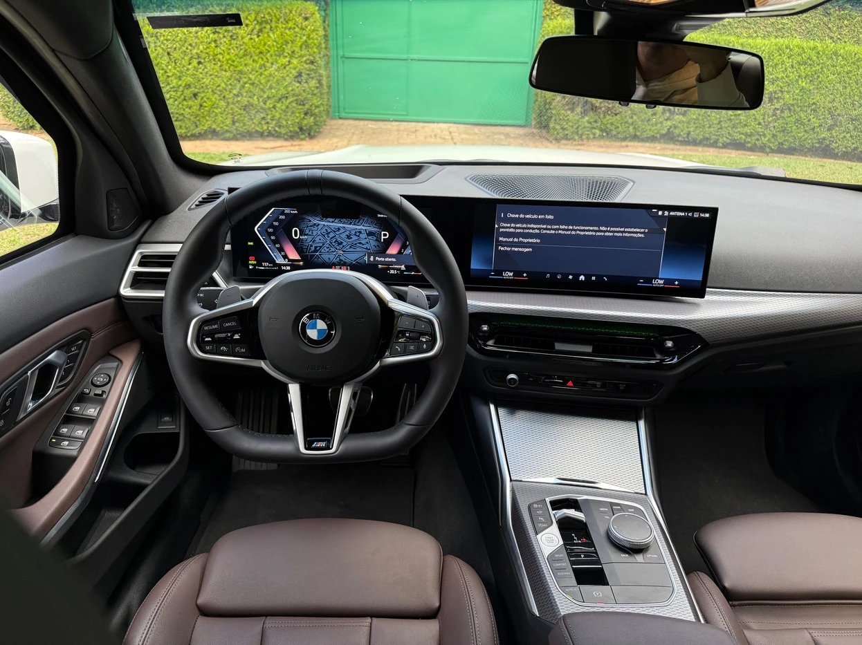 BMW 320i