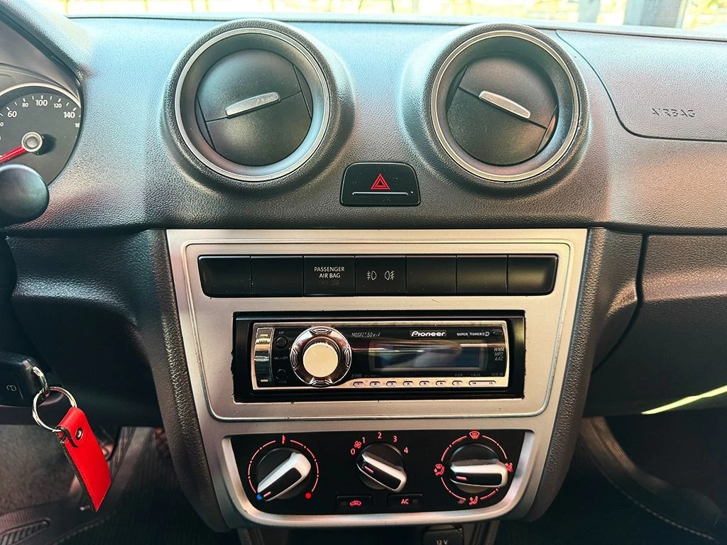 VOLKSWAGEN SAVEIRO