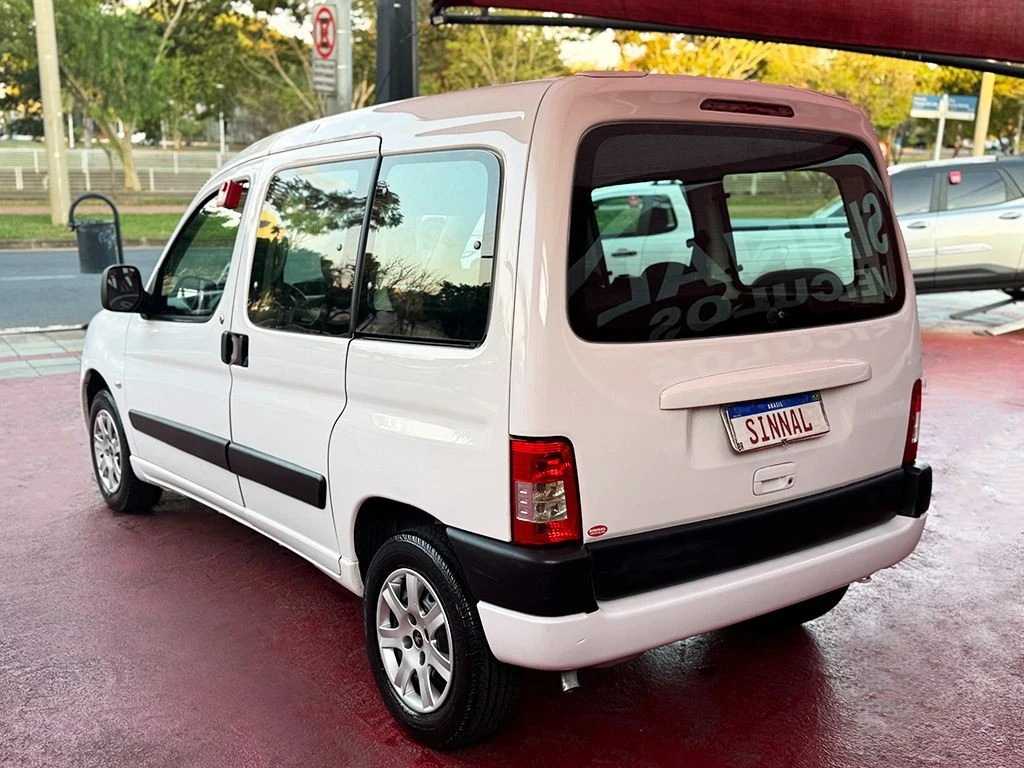 PEUGEOT PARTNER