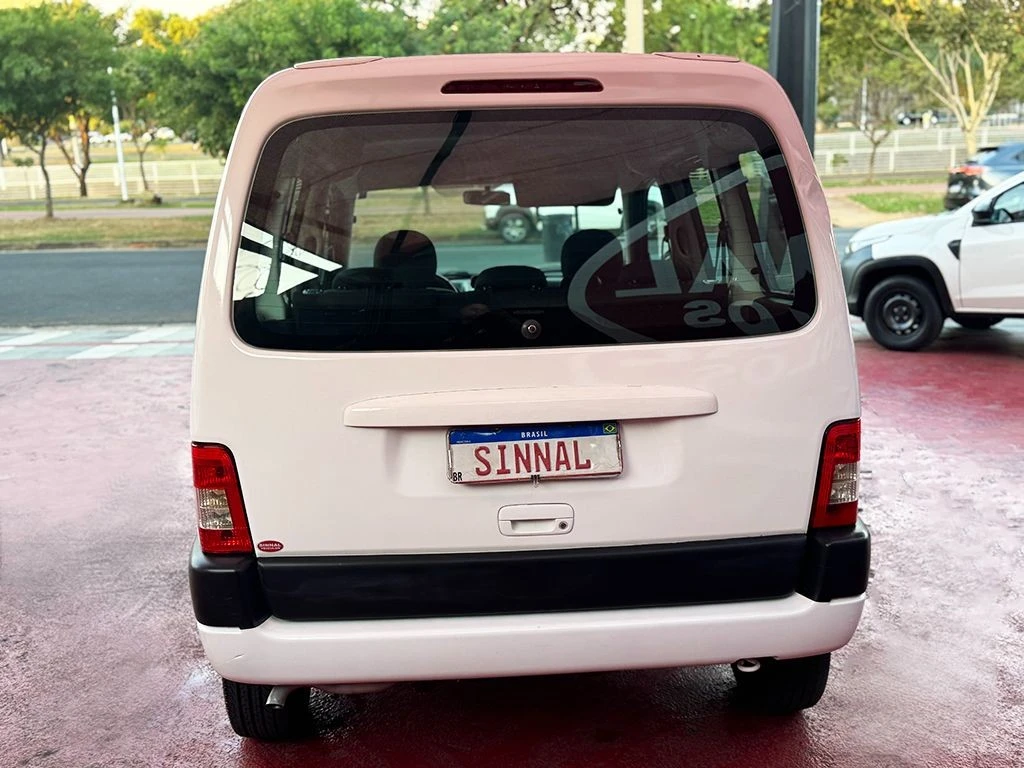 PEUGEOT PARTNER