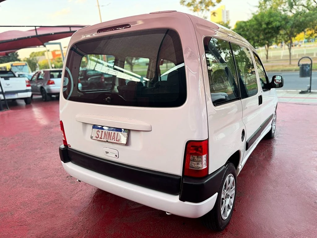 PEUGEOT PARTNER