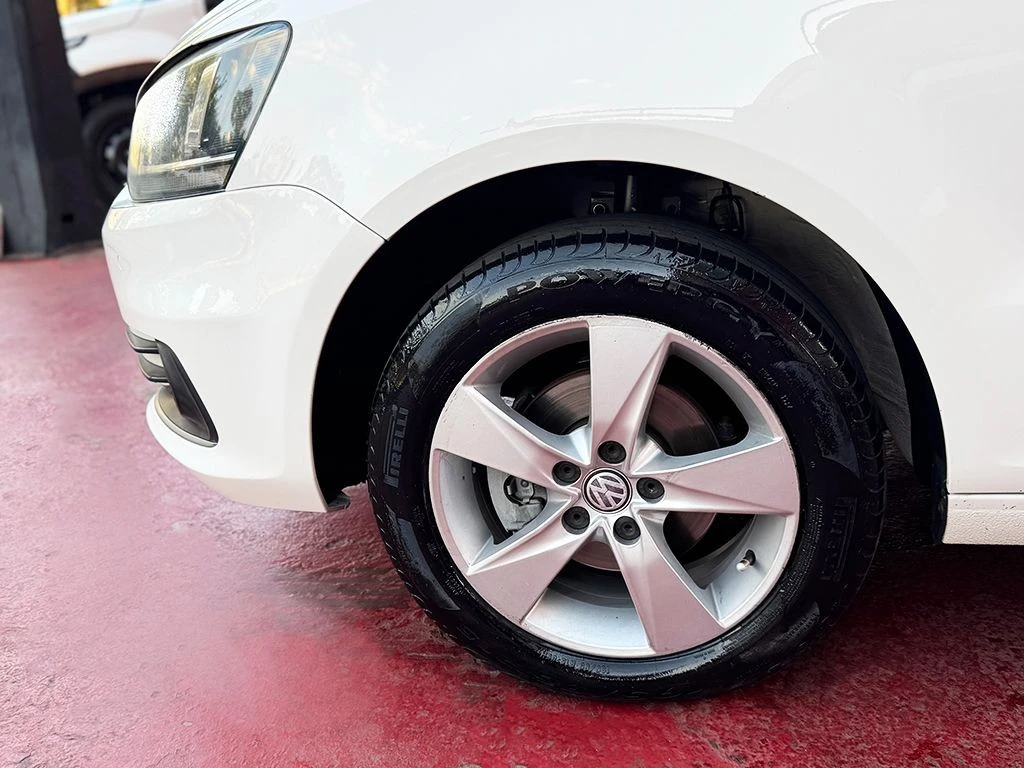 VOLKSWAGEN FOX
