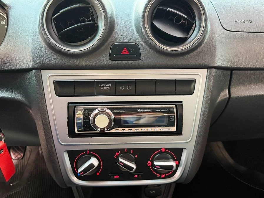 VOLKSWAGEN SAVEIRO