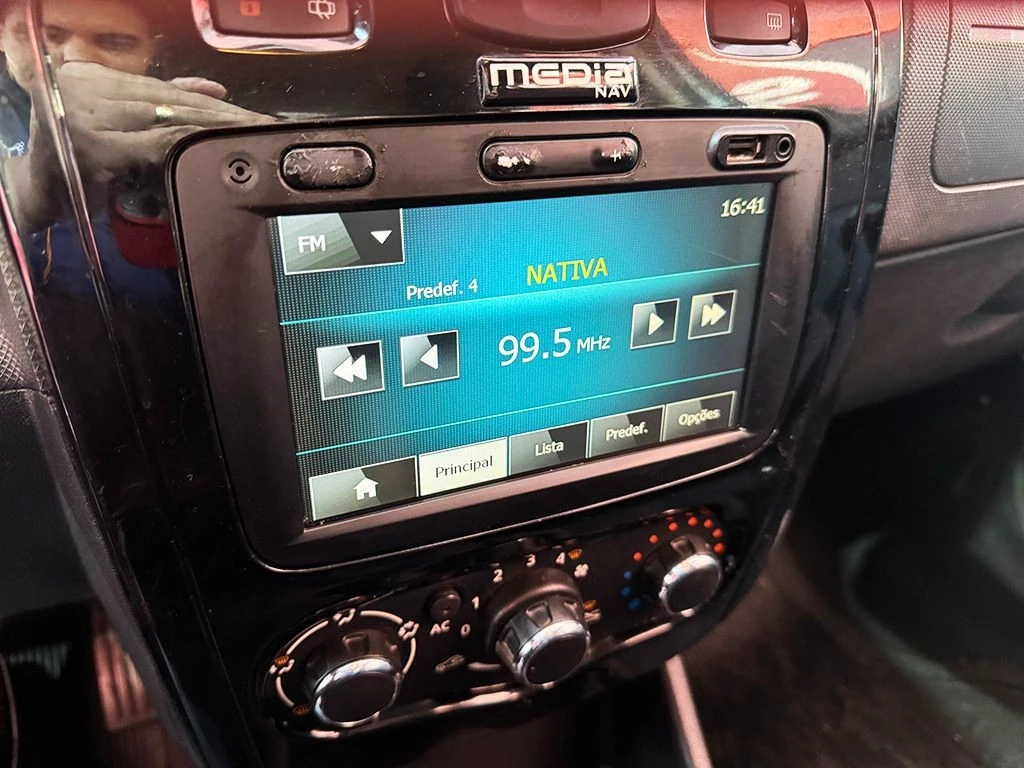 RENAULT SANDERO