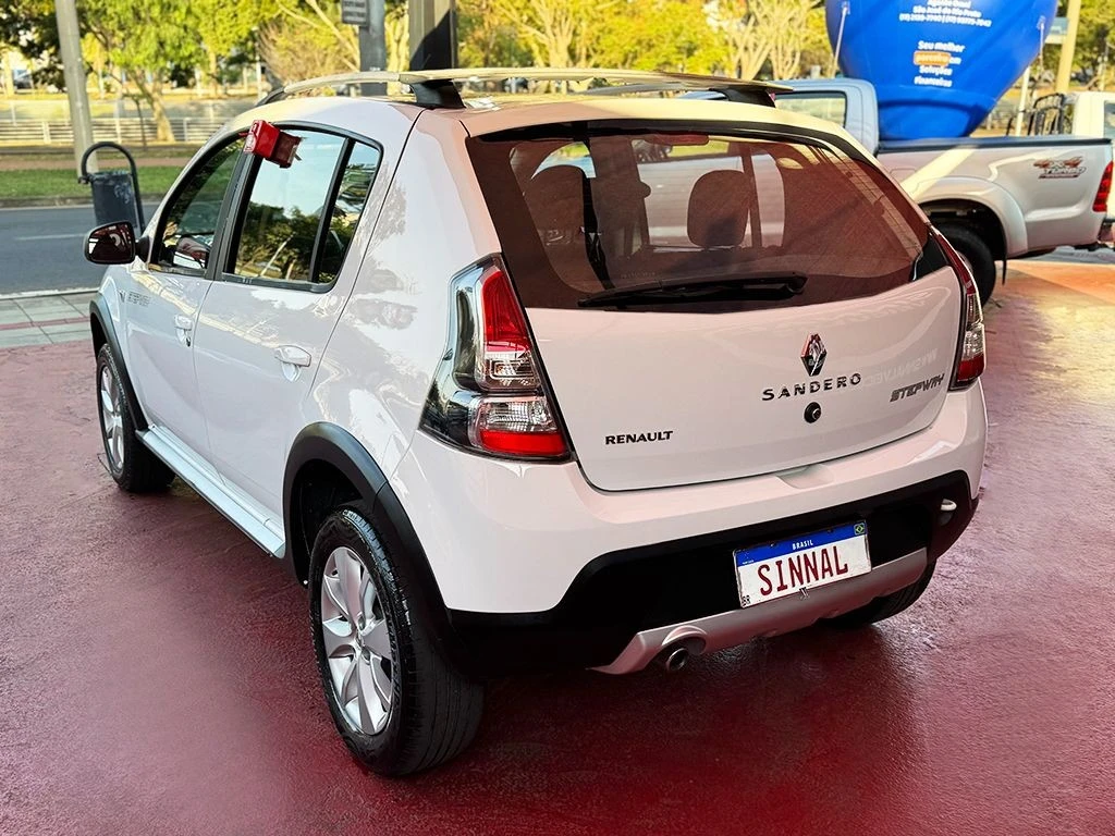 RENAULT SANDERO