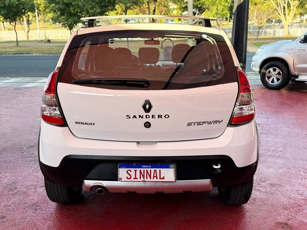 RENAULT SANDERO