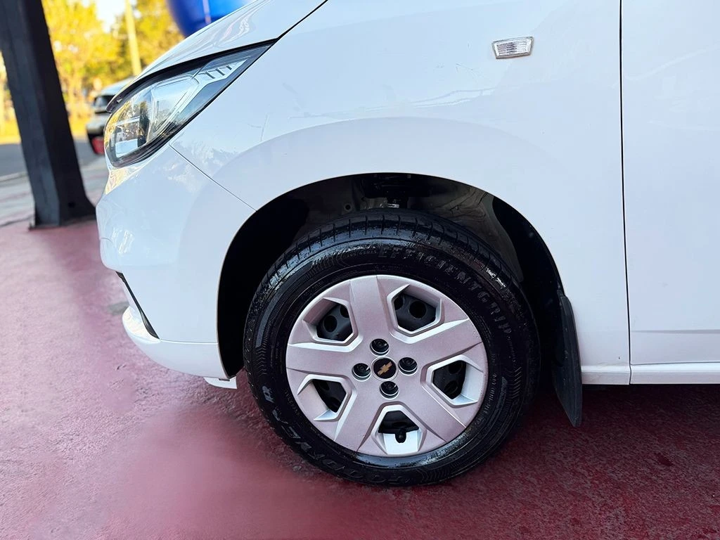 CHEVROLET SPIN