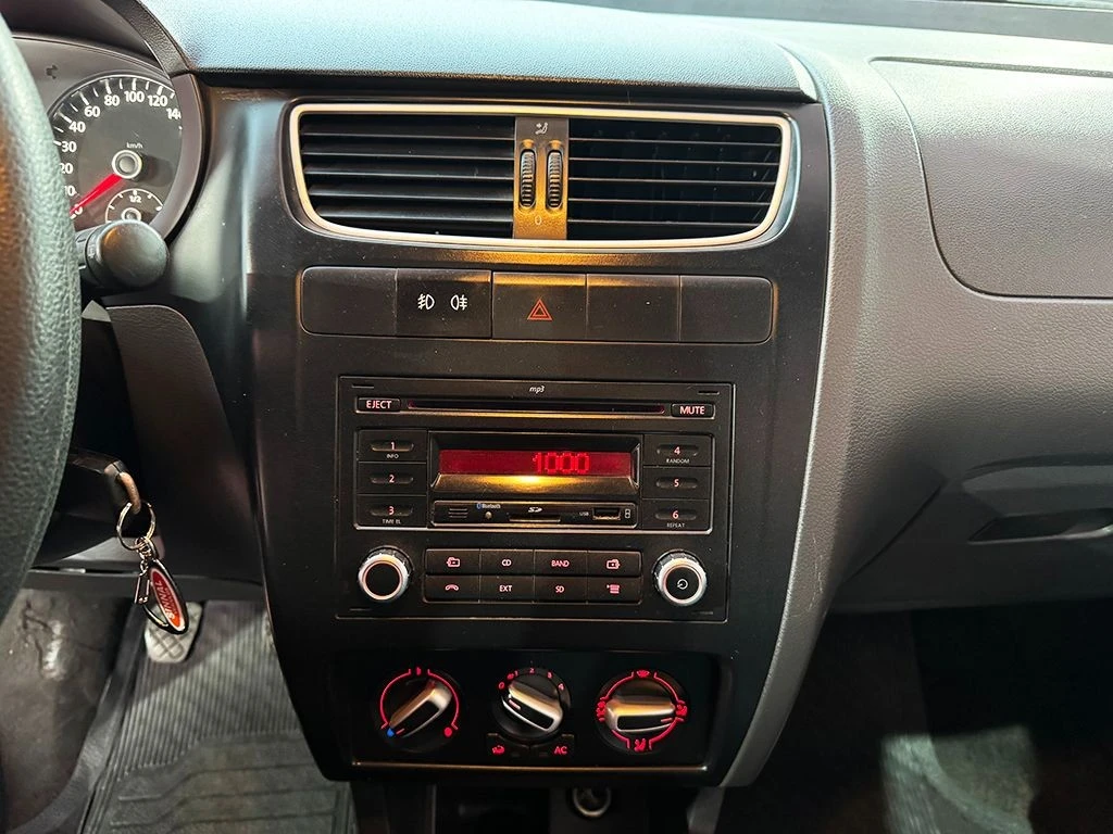 VOLKSWAGEN FOX