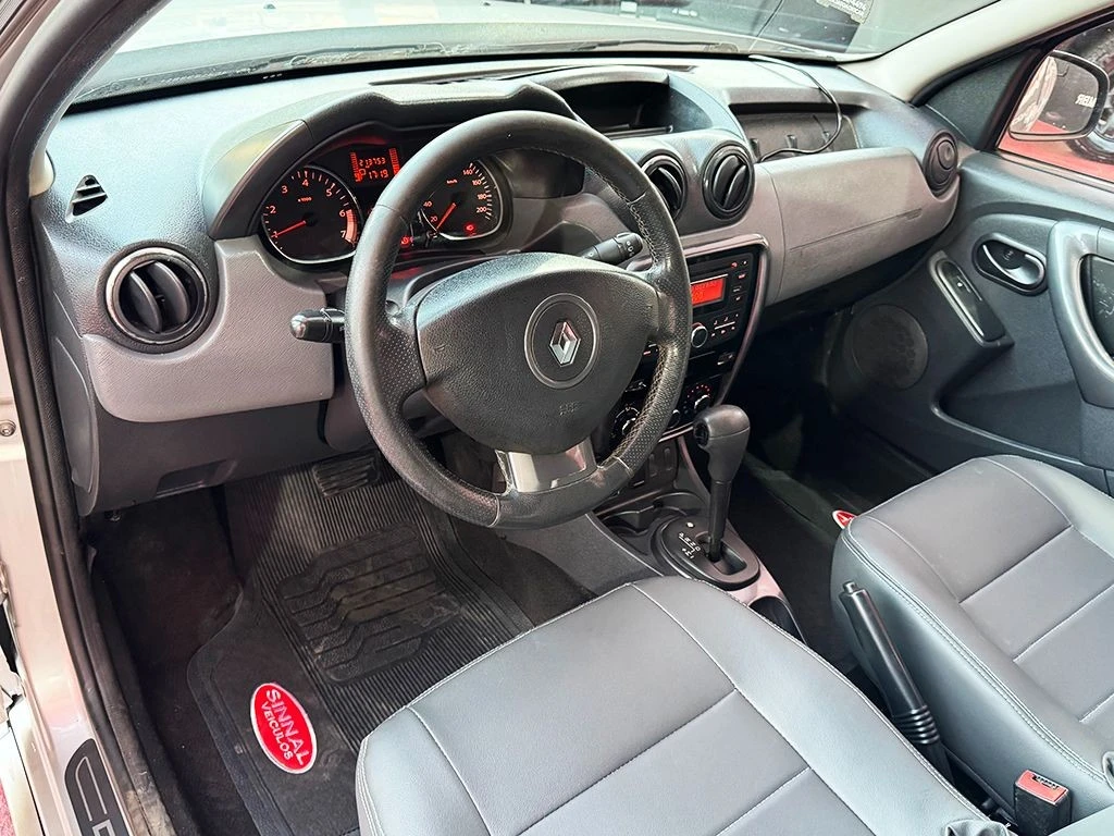 RENAULT DUSTER